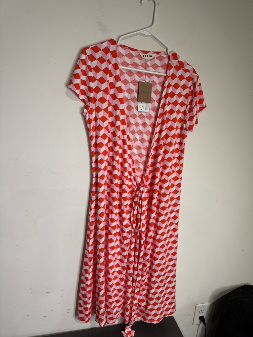 Boden Joanna Cap Sleeve Wrap Dress In Red Diamond Cube - Picture 2 of 10
